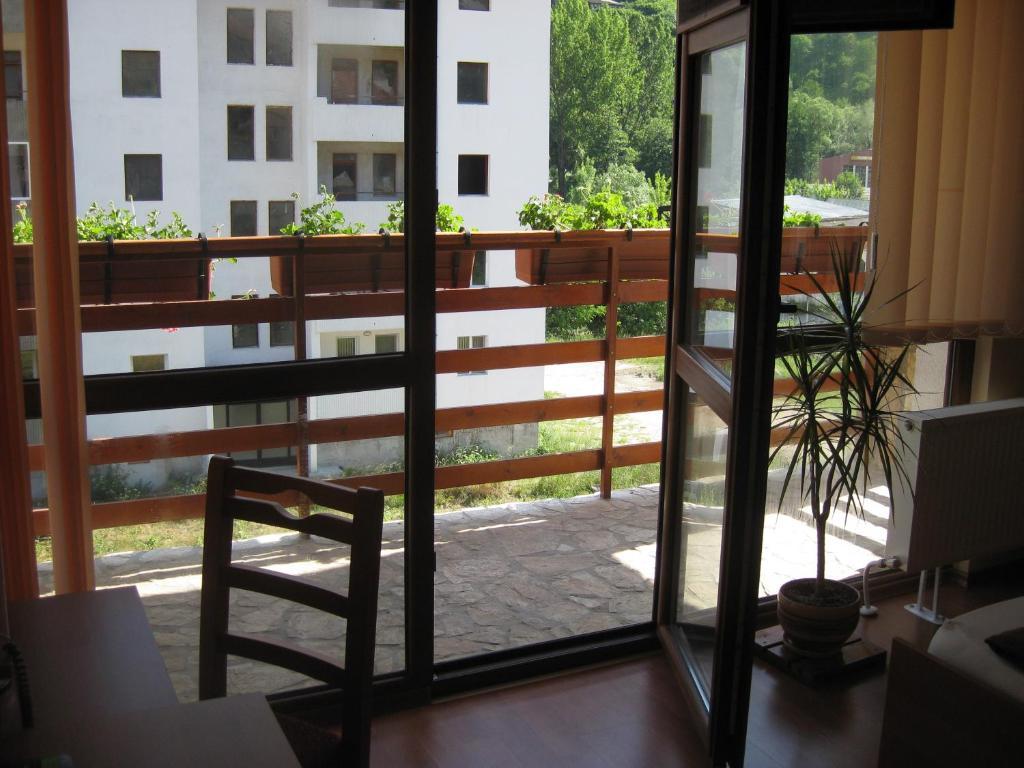 Family Hotel Veronika 代温 外观 照片