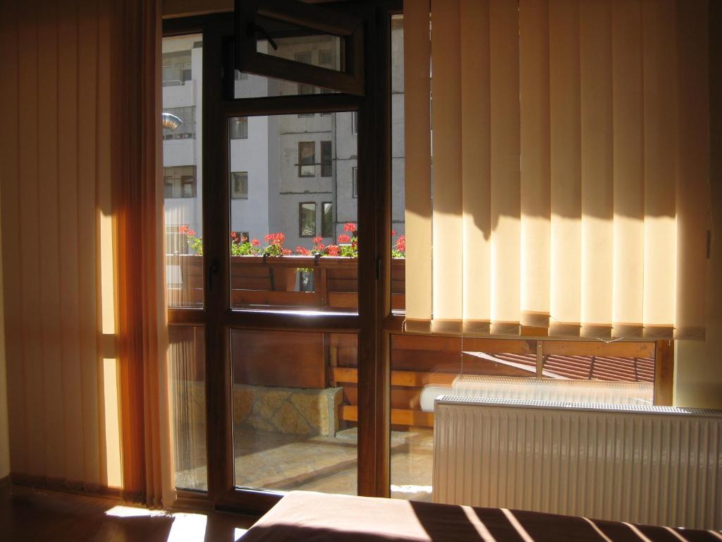 Family Hotel Veronika 代温 外观 照片