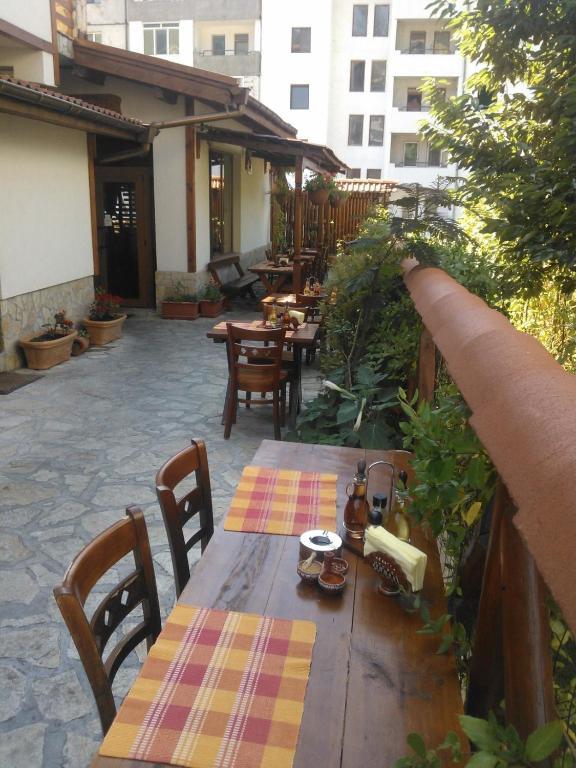 Family Hotel Veronika 代温 外观 照片